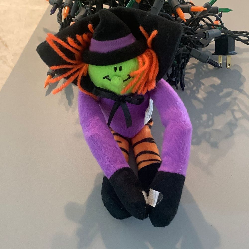 Bundle of Fun Halloween Decor - Picture 4 of 5